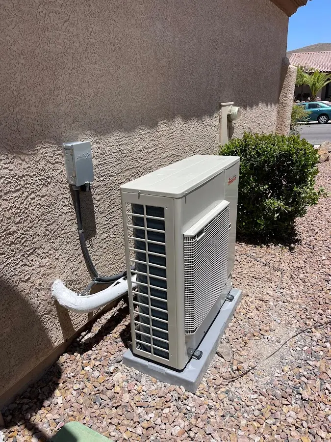 Residential air conditioning condenser unit in Hutchinson